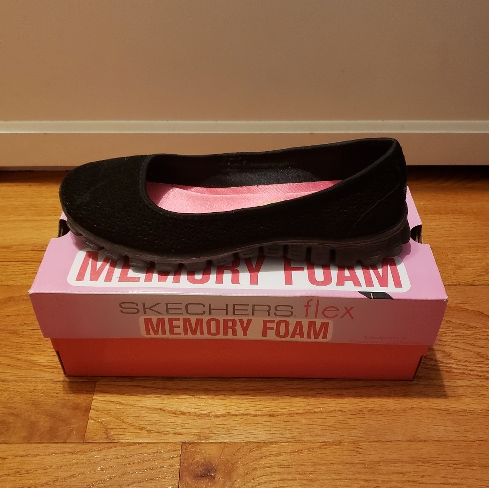 Black Skechers Memory Foam Flat